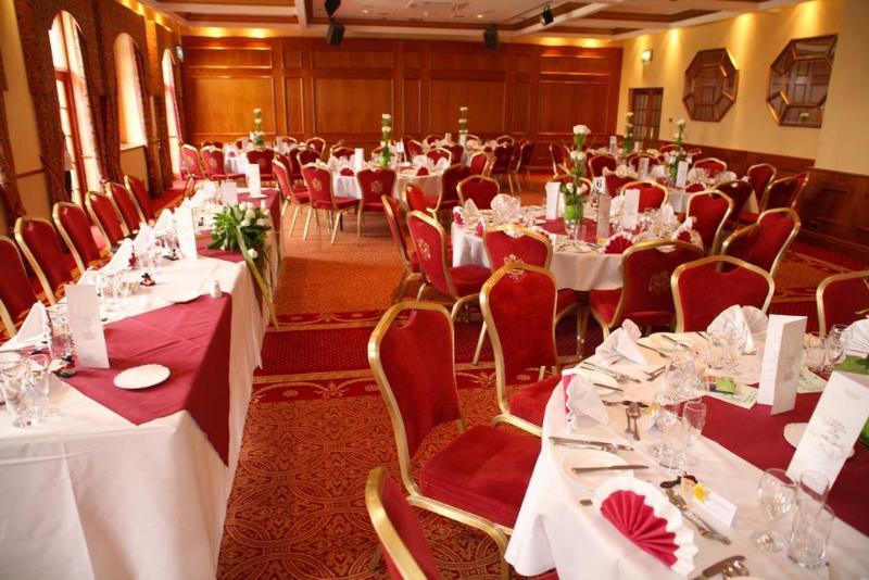 Carlton Park Hotel Ротергем Екстер'єр фото