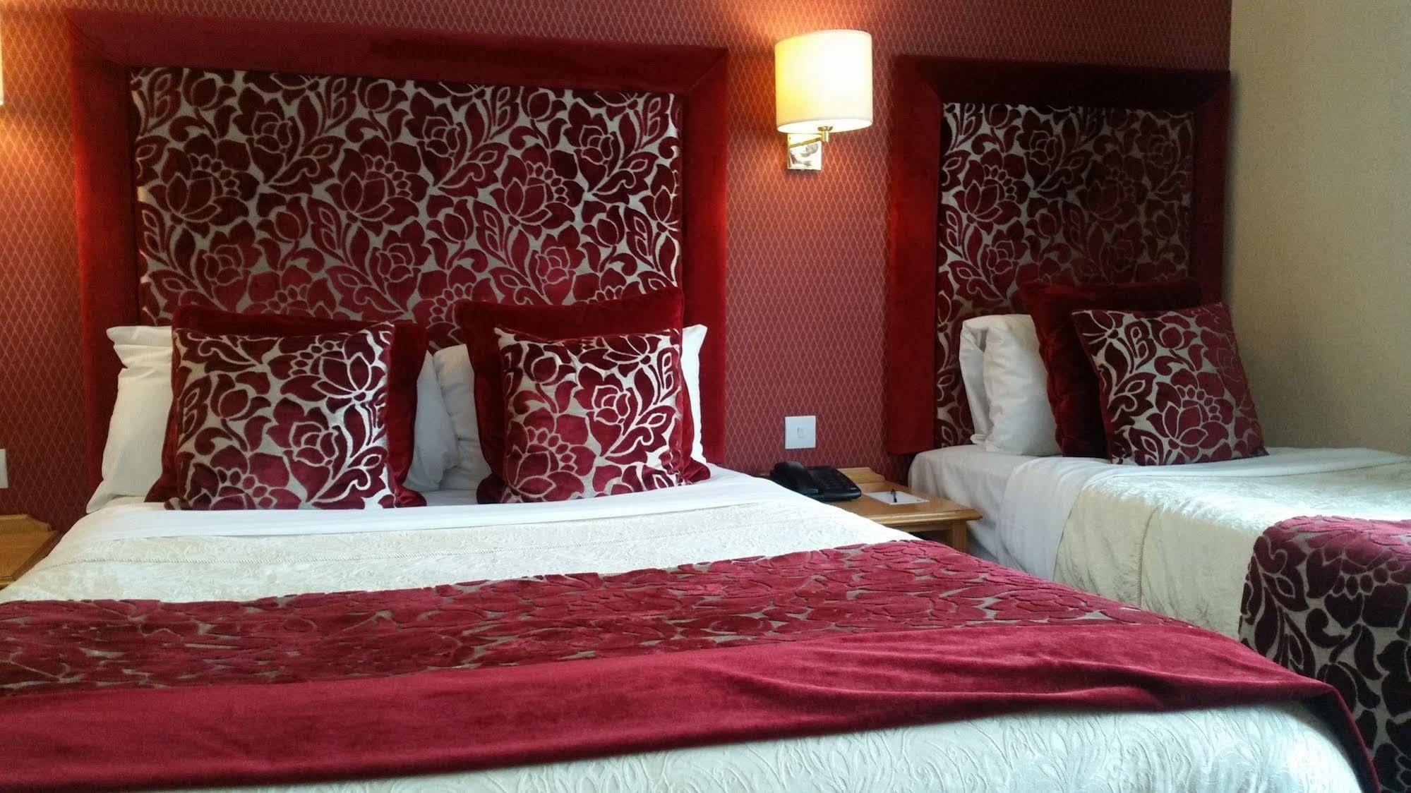 Carlton Park Hotel Ротергем Екстер'єр фото